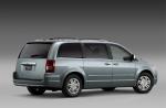 Chrysler Town & Country 2008 года